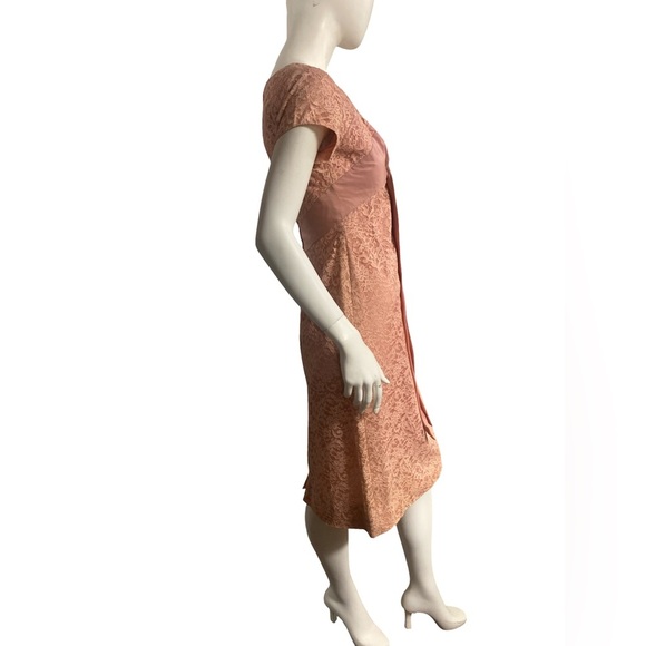 Ferman O Grady’s 40s/50s Wiggle Lace Dress with Bow Detail - Picture 3 of 7
